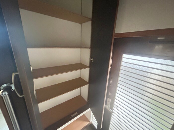 物件内観写真8　(靴箱)