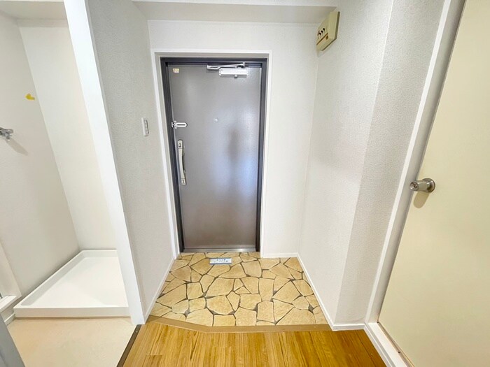 物件内観写真17　(玄関)