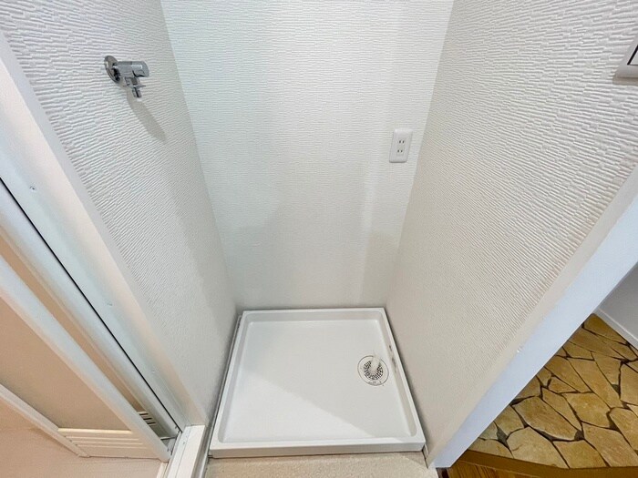 物件内観写真20　(洗濯機置場)