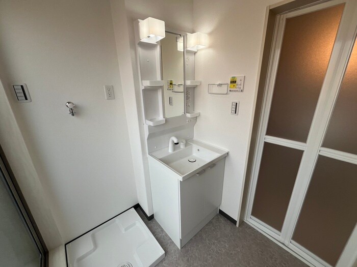 物件内観写真11　(洗面)