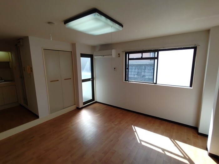 物件内観写真8　(居室)