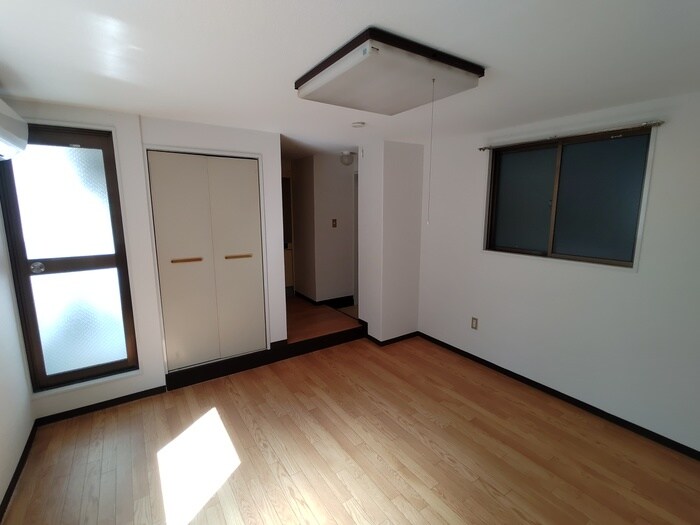 物件内観写真9　(居室)