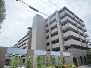 ｺｽﾓｼﾃｲ梅小路公園（７１０）外観写真