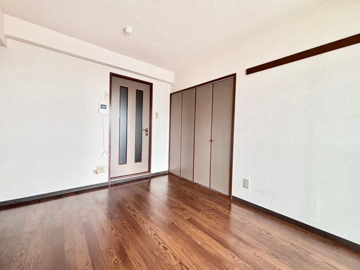 物件内観写真10　(居室)