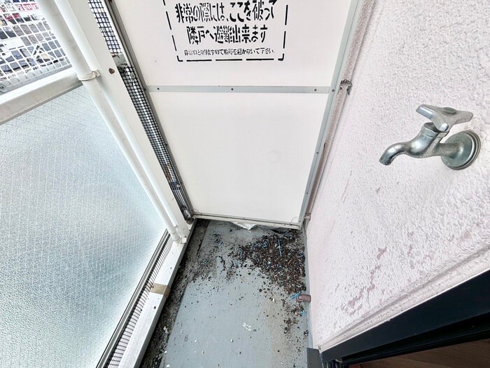 物件内観写真16　(洗濯機置場)