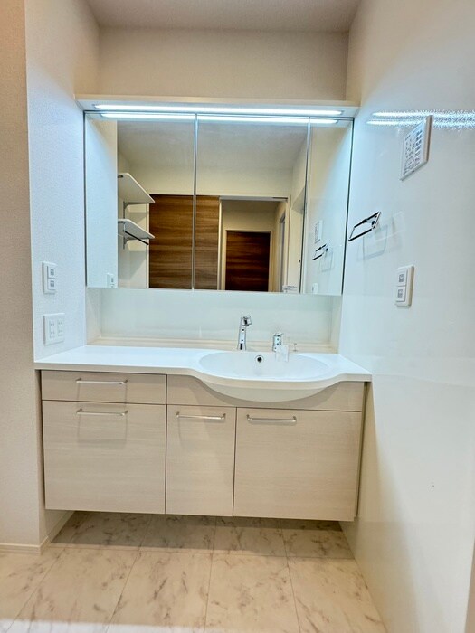 物件内観写真13　(洗面)