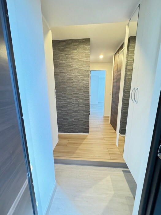 物件内観写真15　(玄関)