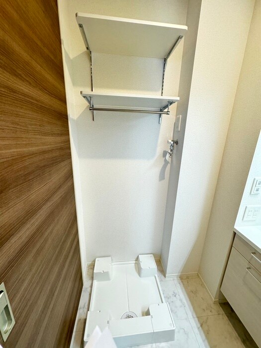 物件内観写真18　(洗濯機置場)