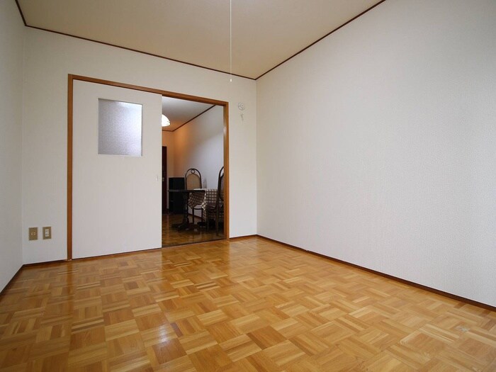 物件内観写真9　(居室)