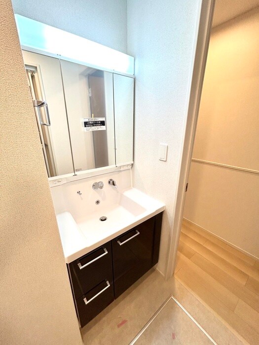 物件内観写真8　(洗面)