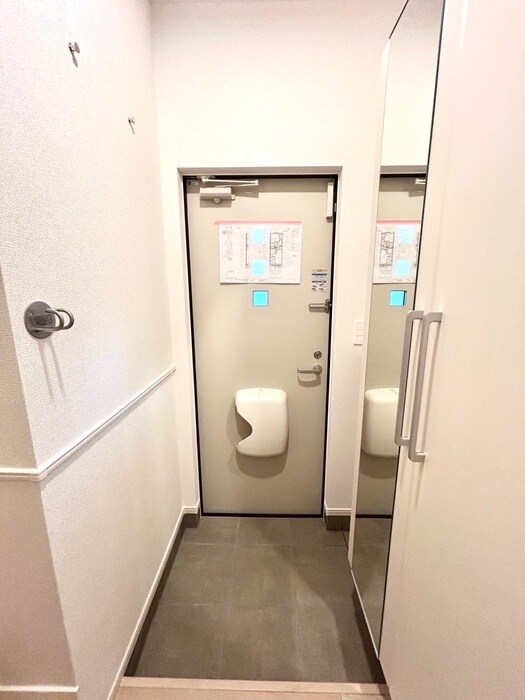 物件内観写真21　(玄関)