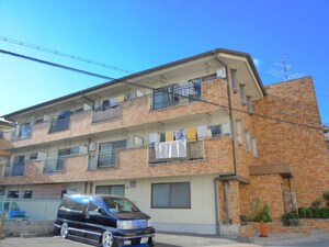 第一カトレアハイツ寝屋川外観写真
