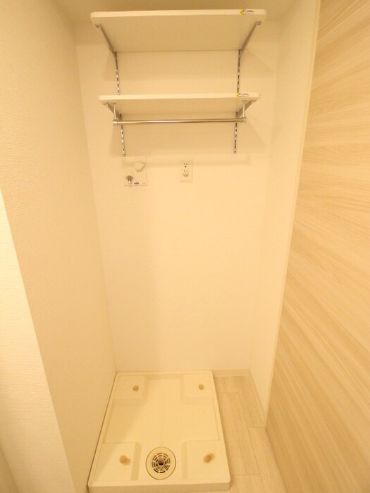 物件内観写真11　(洗濯機置場)