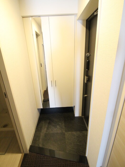 物件内観写真15　(玄関)
