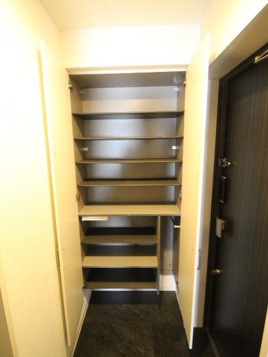 物件内観写真16　(靴箱)