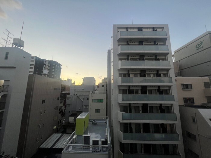 物件内観写真16　(室内からの展望)