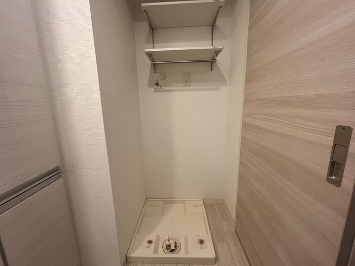 物件内観写真17　(洗濯機置場)