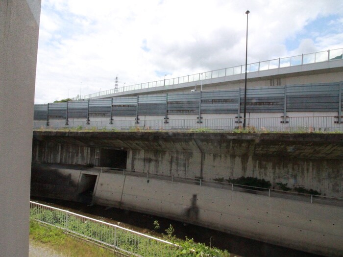 物件内観写真21　(室内からの展望)