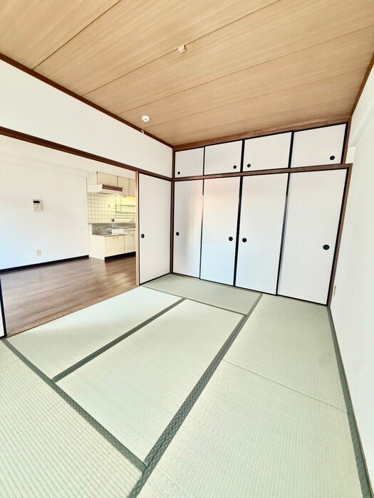 物件内観写真9　(居室)