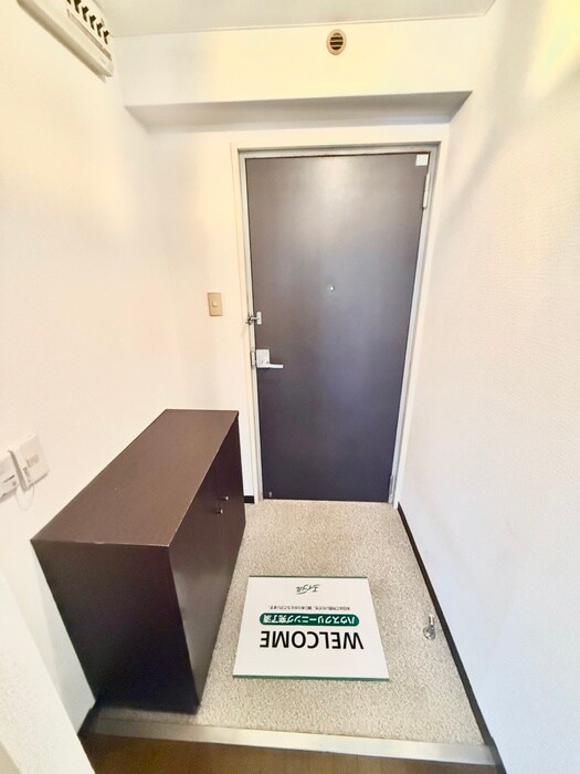 物件内観写真18　(玄関)