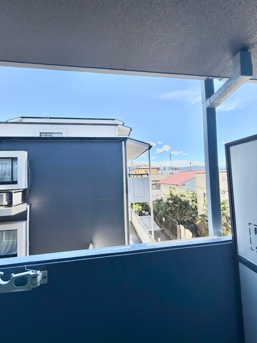 物件内観写真22　(室内からの展望)