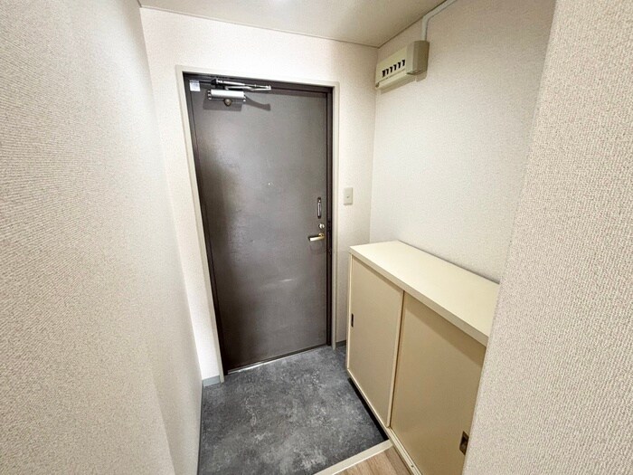 物件内観写真19　(玄関)