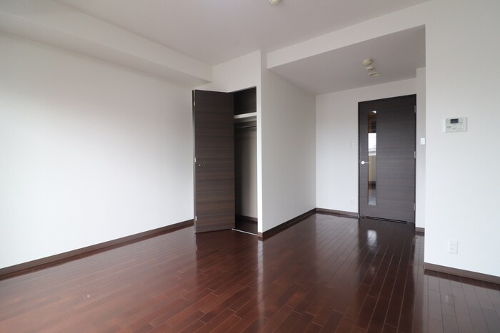 物件内観写真3　(居室)