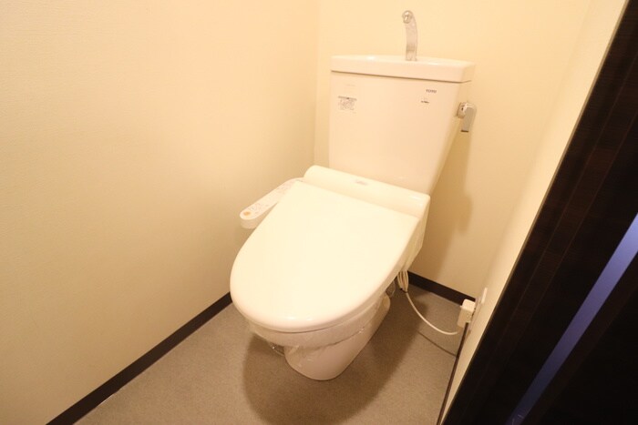 物件内観写真9　(トイレ)