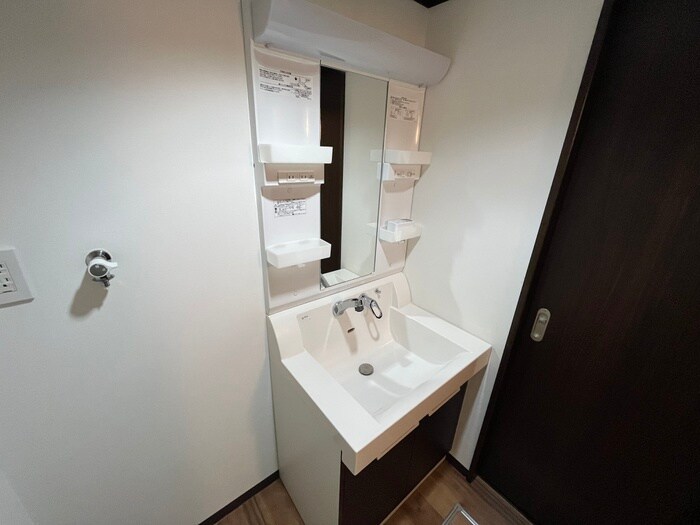 物件内観写真9　(洗面)