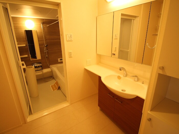 物件内観写真12　(洗面)