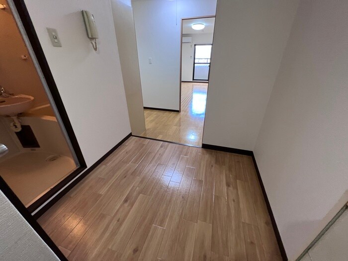 物件内観写真9　(廊下)