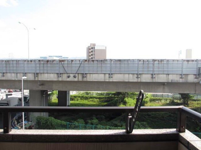 物件内観写真12　(室内からの展望)