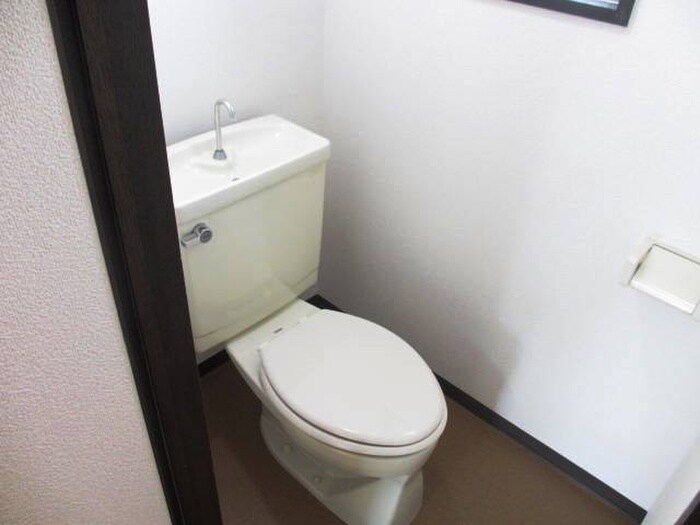 物件内観写真14　(トイレ)