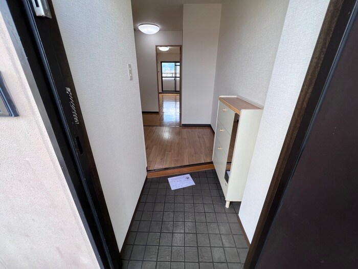 物件内観写真17　(玄関)