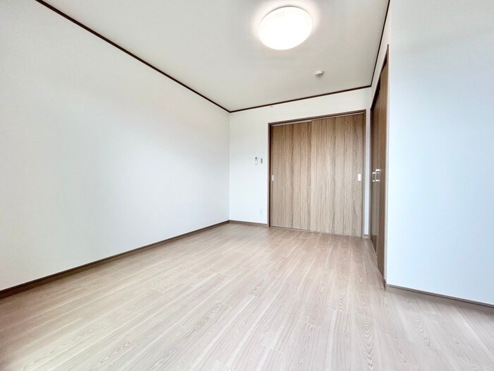 物件内観写真8　(居室)