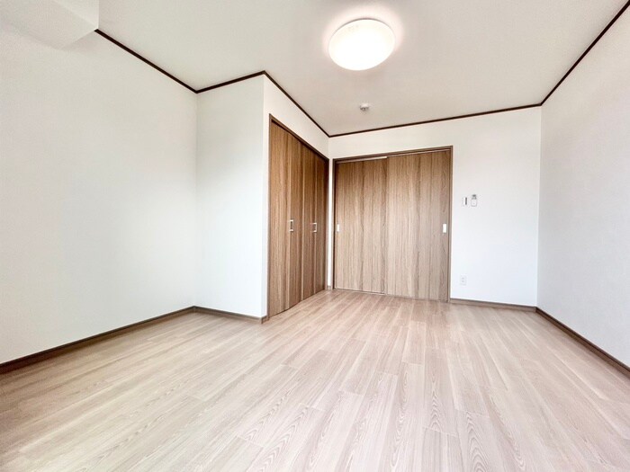 物件内観写真10　(居室)