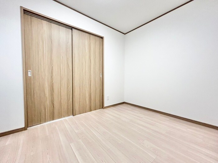 物件内観写真10　(居室)