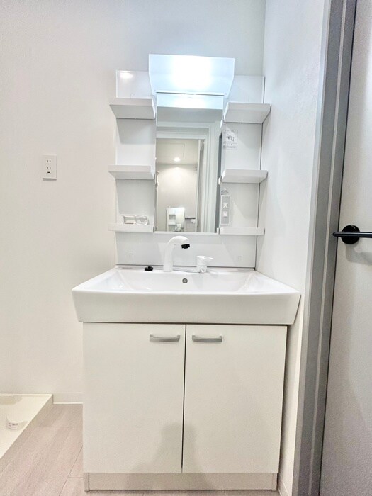 物件内観写真13　(洗面)