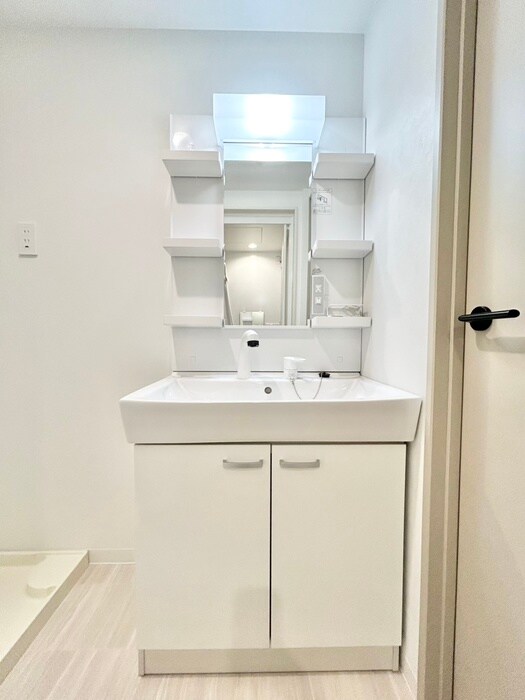 物件内観写真13　(洗面)