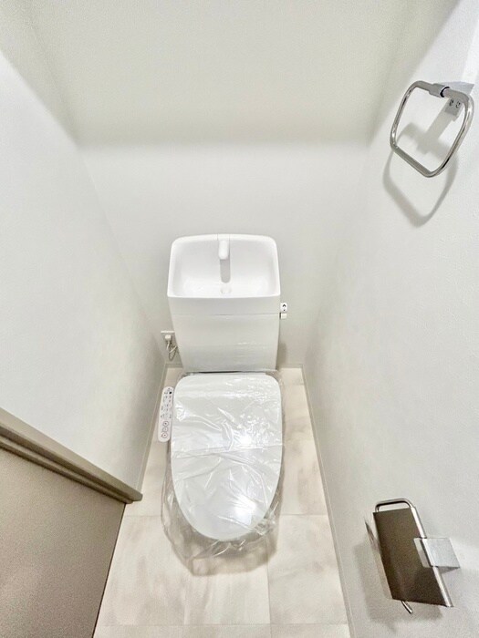 物件内観写真14　(トイレ)