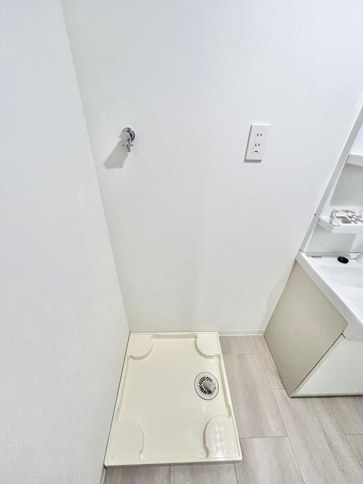 物件内観写真15　(洗濯機置場)