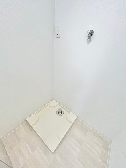 物件内観写真15　(洗濯機置場)