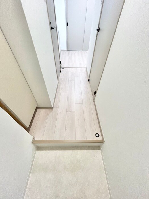 物件内観写真16　(玄関)