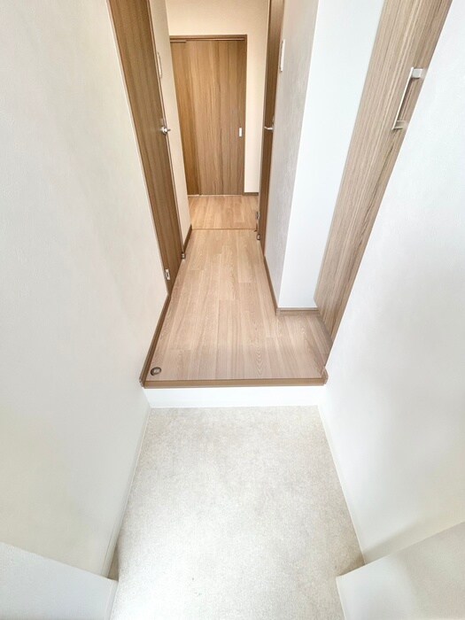 物件内観写真16　(玄関)