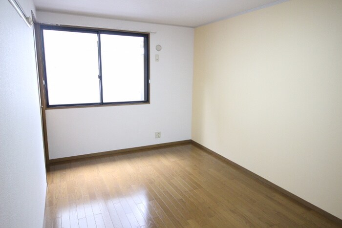 物件内観写真5　(居室)