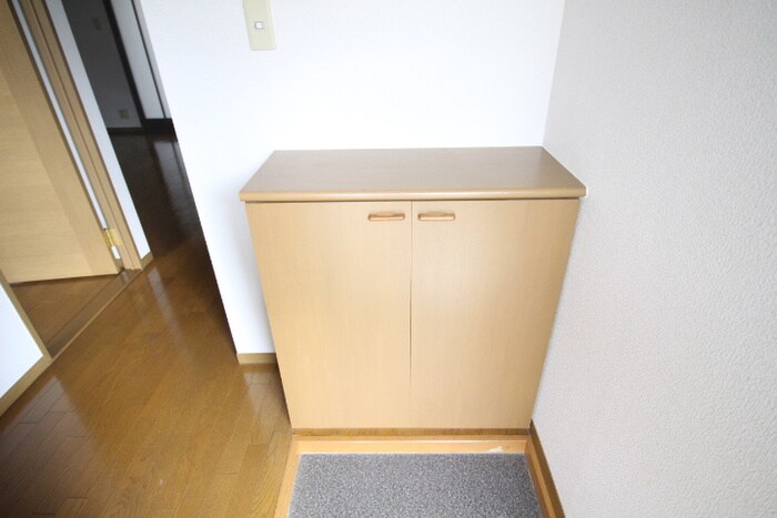 物件内観写真15　(靴箱)
