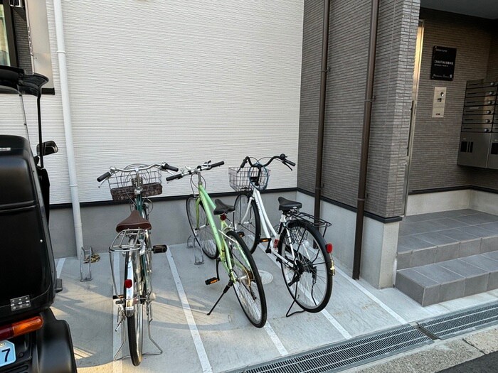 物件外観写真4　(駐輪場)