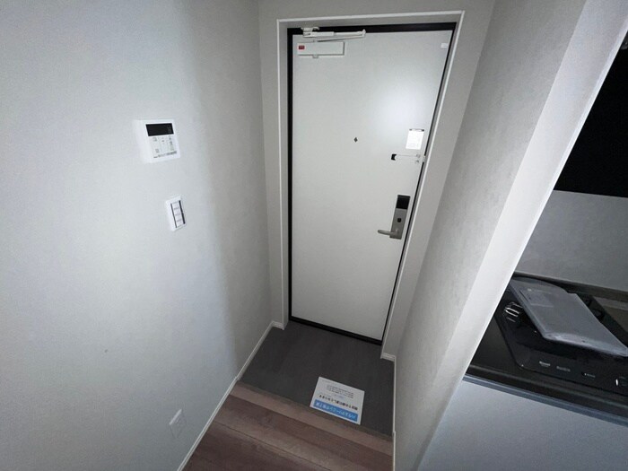 物件内観写真15　(玄関)