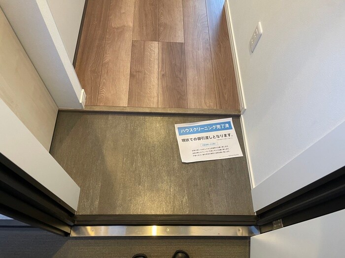 物件内観写真21　(玄関)