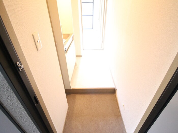 物件内観写真14　(玄関)